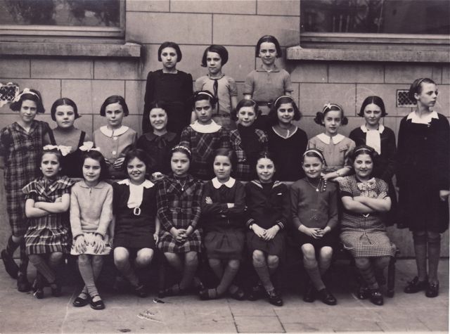 Lennie was in paniek. Haar vader ging de schoolfoto komen nemen en de klas zat al vier en een half uur te wachten.